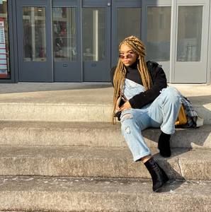 Meet your Posher, Angela